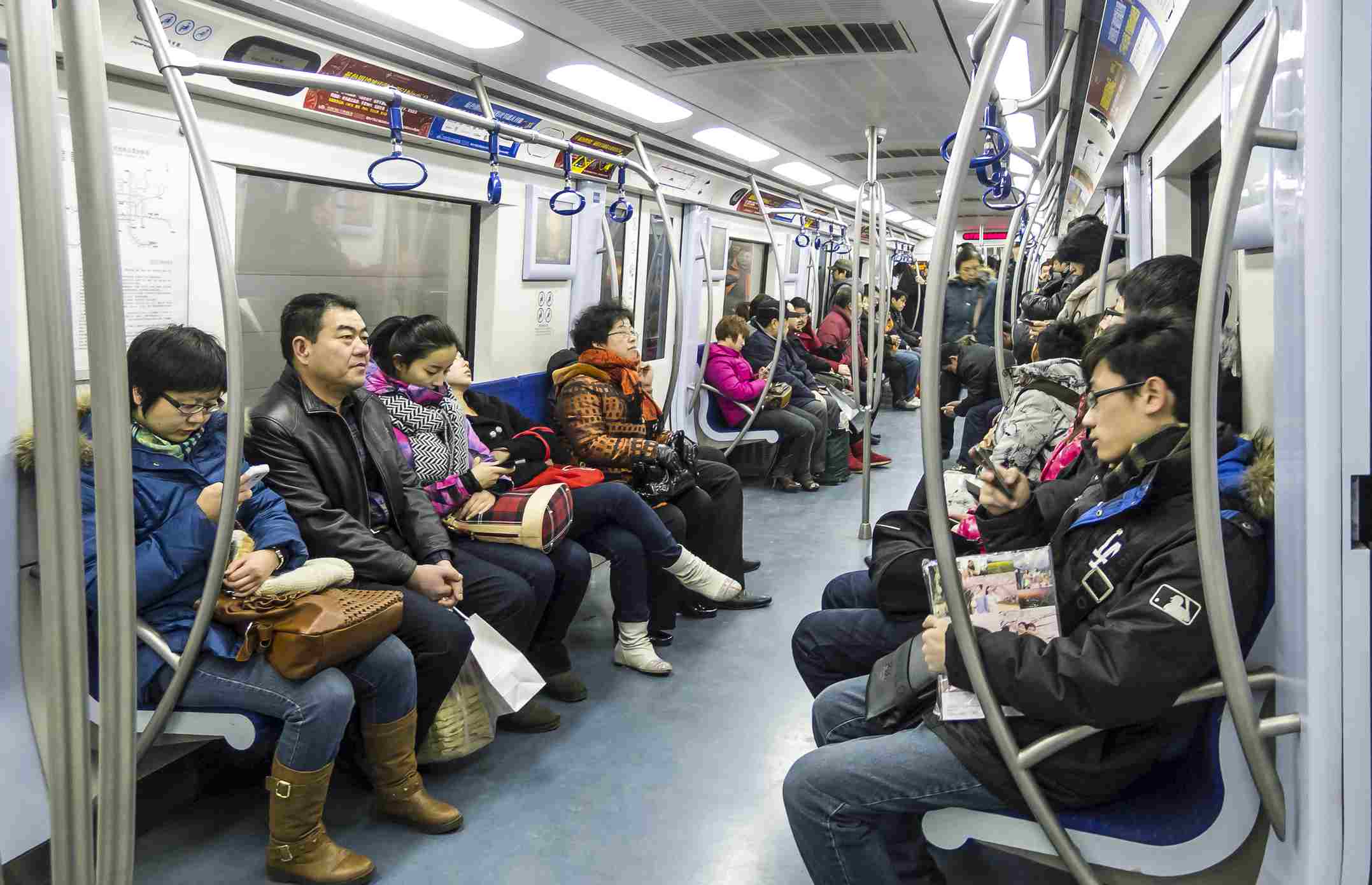 سفر با متروی شانگهای
